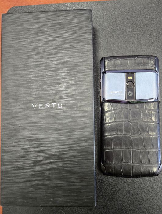 Vertu signature touch alligator black 100% оригинал