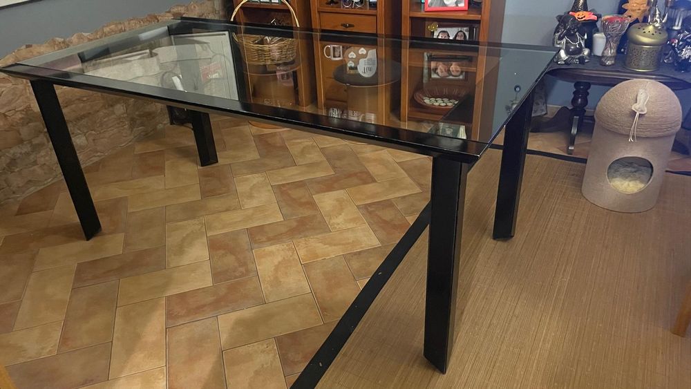 Mesa de sala de vidro