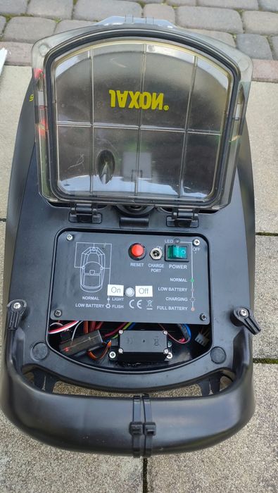 Łódka zanętowa Jaxon Horizon Boat - 01