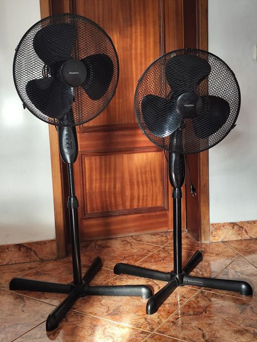 Ventoinha de pé 45W 40cm preto Equation - 15€ cada