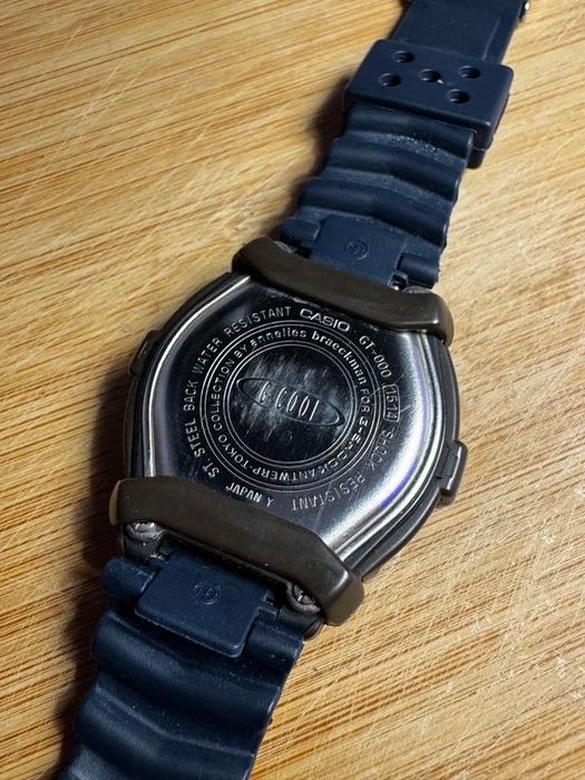 Relógio Casio G-Shock GT-000 vintage Y2K