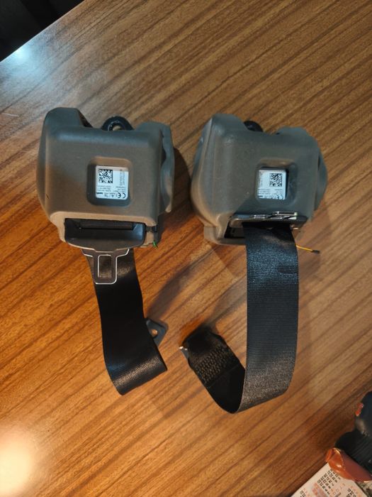 Peças material BMW serie 1 F40 ver descrição