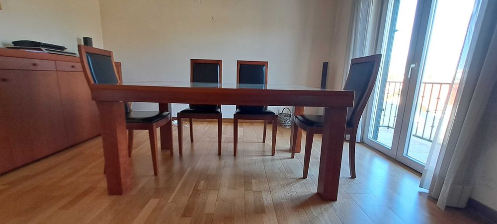 Conjunto de mesa de sala de jantar em cerejeira com 6 cadeiras