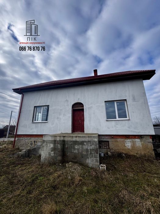 Просторий будинок в мкрн Табла