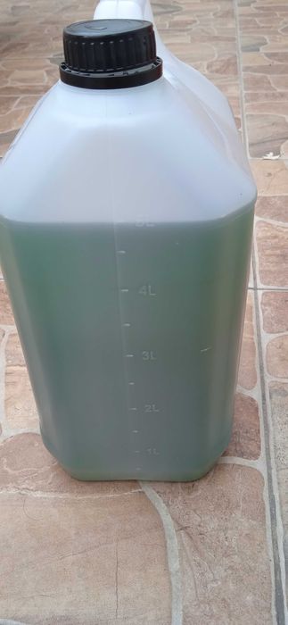 Garrafão de líquido de radiador novo, não respondo a mensagem.