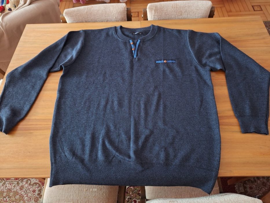 Sweter  męski   rozm.  6 XL ,  (nowy)