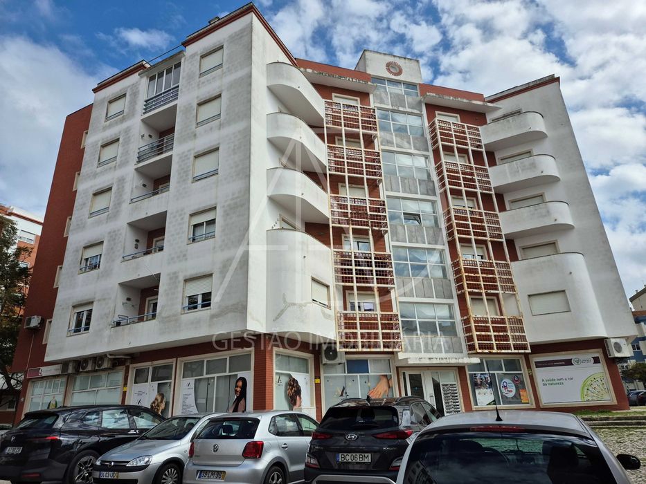 Apartamento T3 para arrendamento no Barreiro