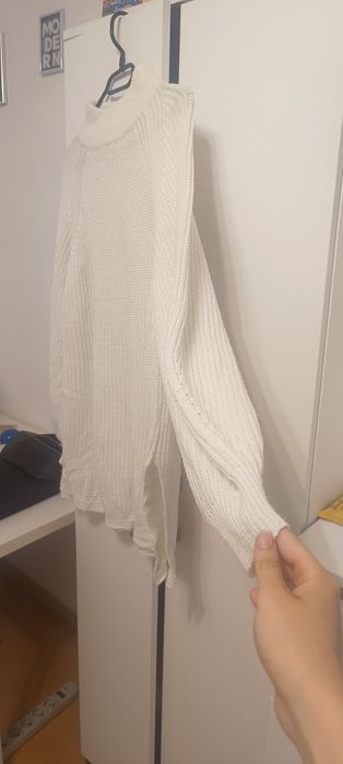Sweter sweterek akrylowy długi biały  rozmiar S