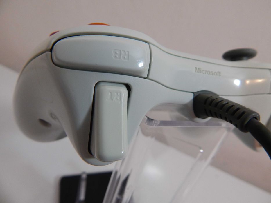 Oryginalny Biały White kontroler gamepad do Xbox 360 i PC Microsoft stan bardzo dobry