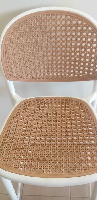 Cadeira alta de bar/cozinha em poliuretano