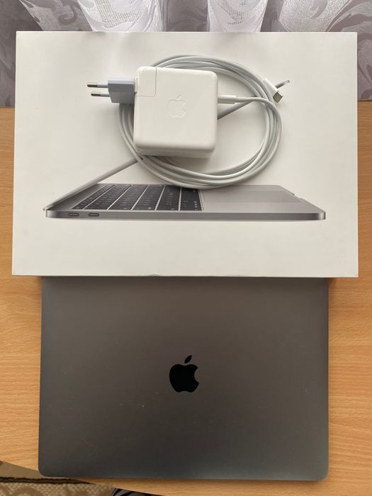 MacBook Pro 13" 2017 8/128 GB батарея 92% Space Gray A1708