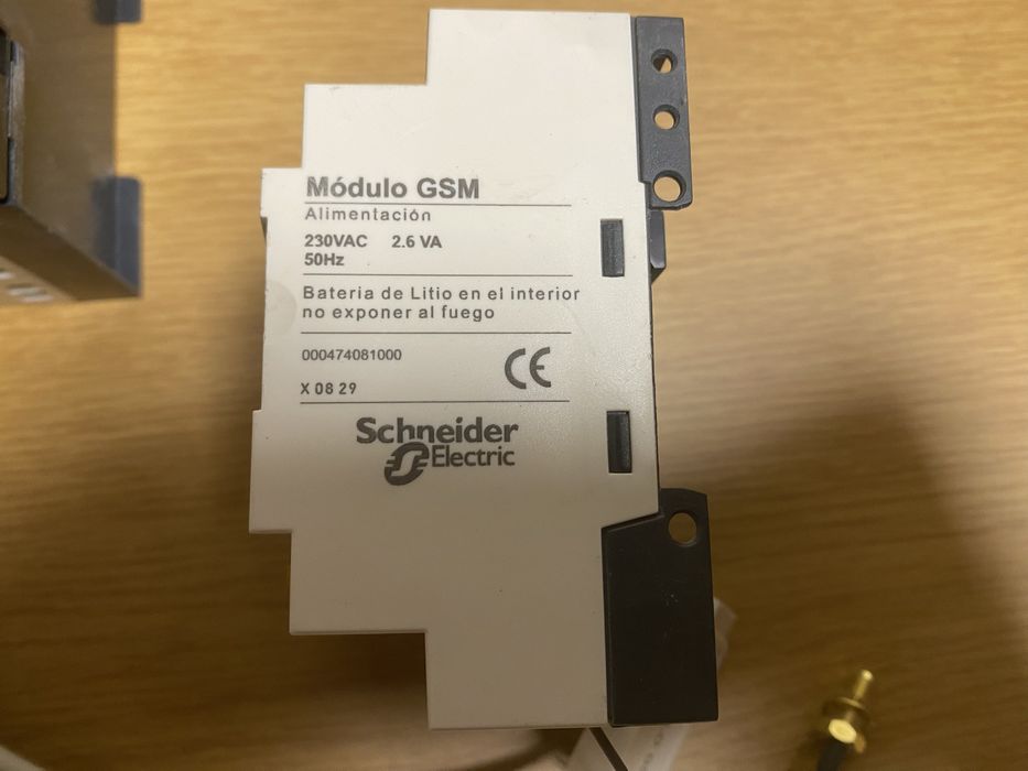 Domotica Schneider Electric com ecran tactil Zelio