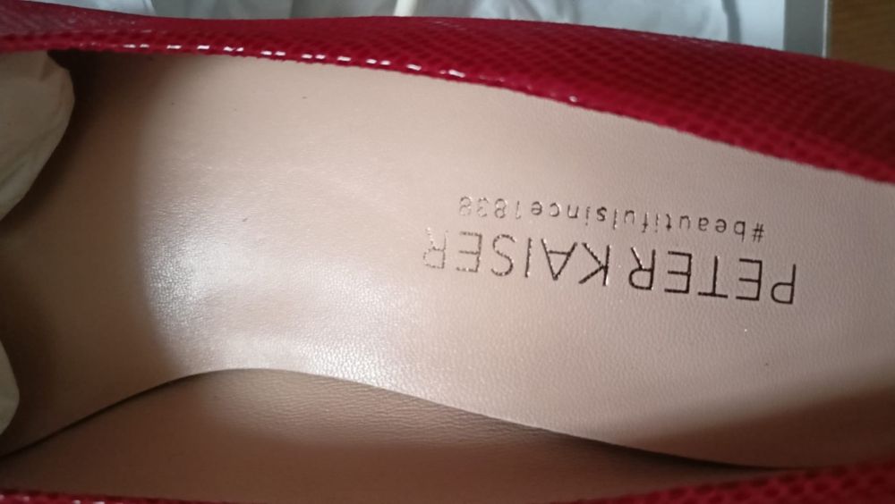 Sprzedam szpilki TOSCA - czerwone r. 38,5