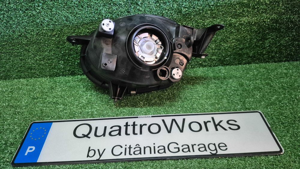 Otica Farol Direito Toyota Corolla E11 Hatchback 1997 a 2000 Ref. KS.TY572R NOVO