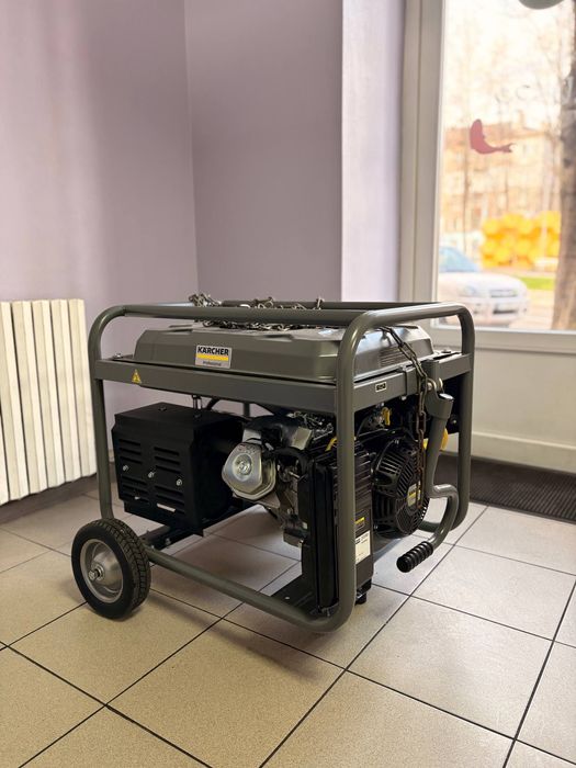 Продам бензиновый генератор Karcher