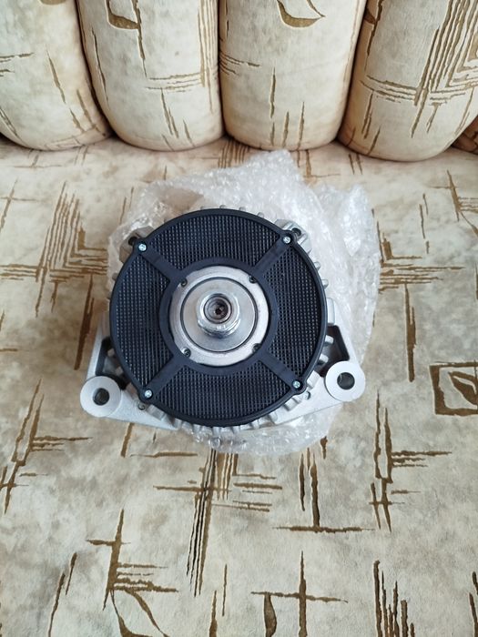Генератор МТЗ. 14V2100w150A.