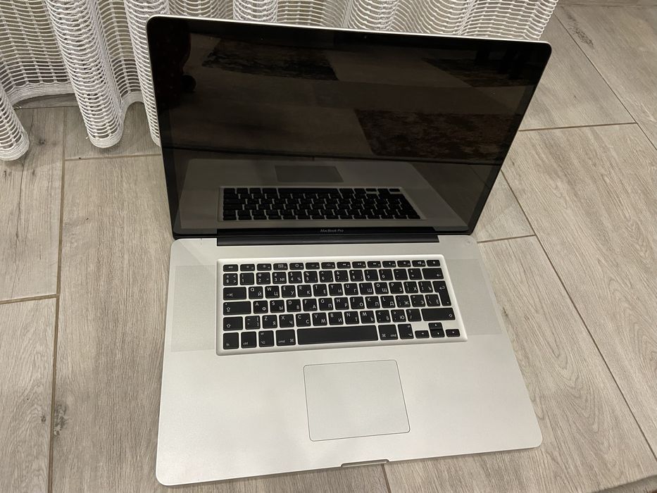 Apple MacBook Pro A1297