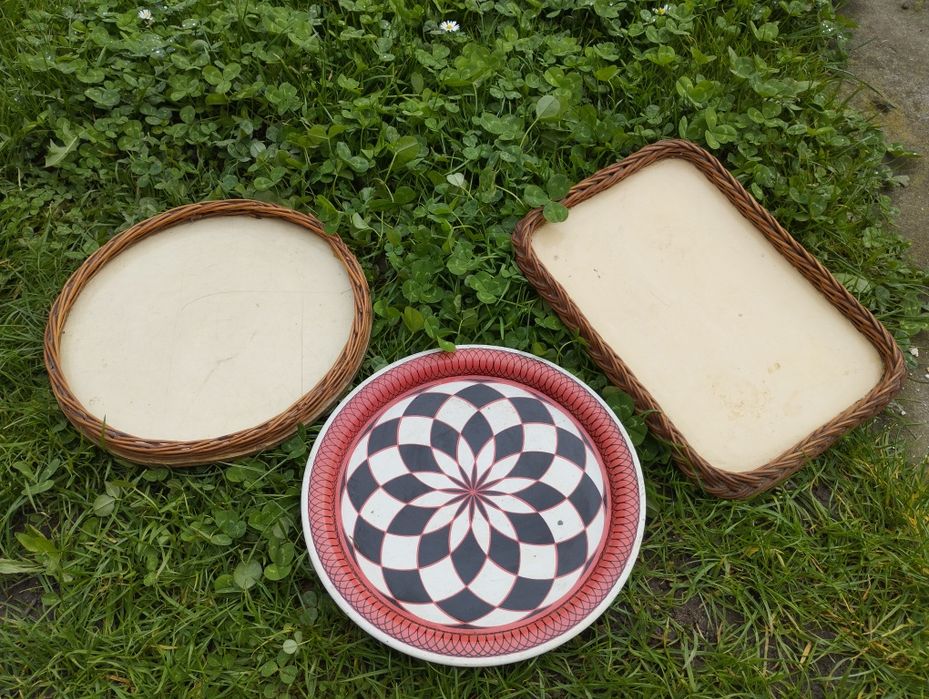 Zestaw tacek do podawania