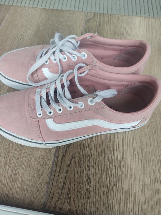 Buty Vans rozmiar 40,5 różowe