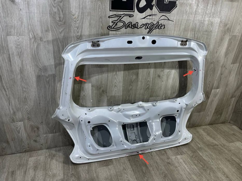 Крышка багажника Suzuki Swift MK8 / 2017 2018 2019 2020 2021 2022 г.