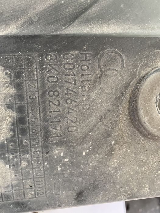 Підкрилок переідній локер пильник Audi A4 B8  12-16  Подкылок