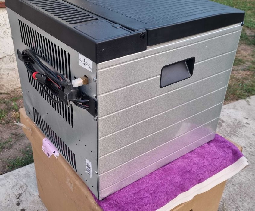 Холодильник кемпінговий автомобільний аміачний газовий DOMETIC WAECO