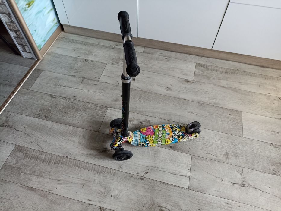 Продам самокат детский