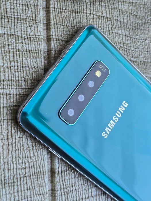Samsung S10+ 128 Gb SM-G9750 Китай состояние нового