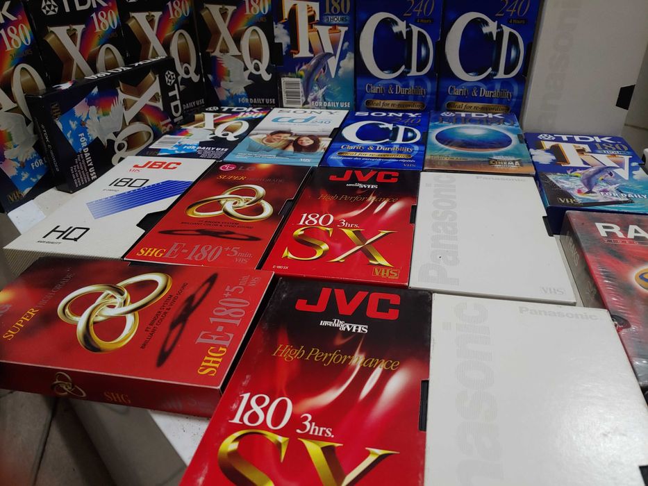 видеокасеты  Maxell, Sony, Basf, AGFA, TDK,