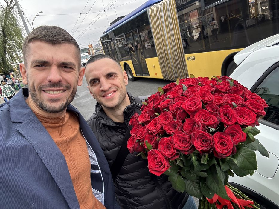 Троянди/розы/rose з доставкою!