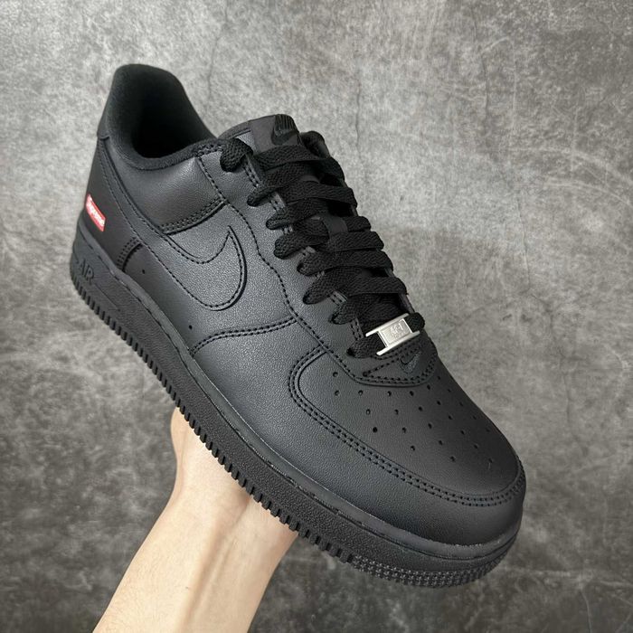 Buty Nike Air Force 1 Low Supreme Czarny R.43