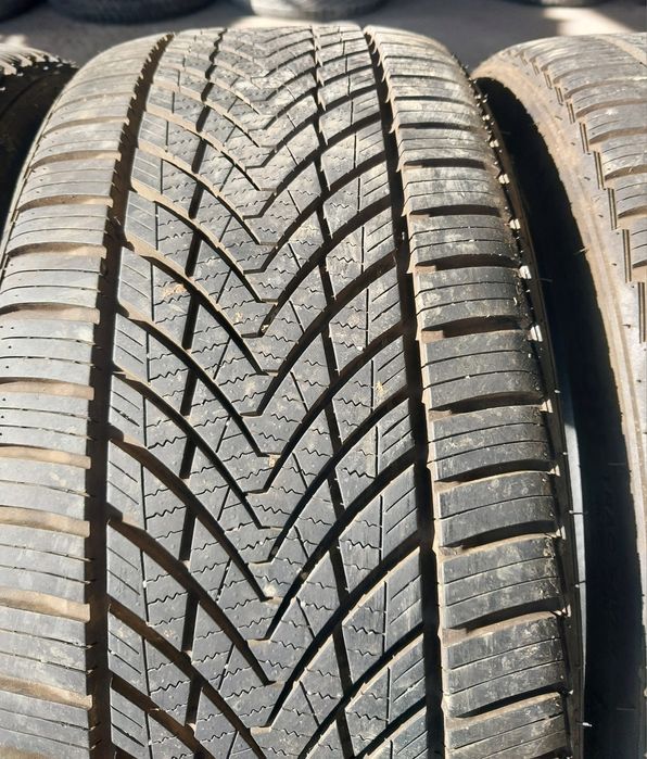 Opony całoroczne 205/40 R17 Tracmax 2023 rok..