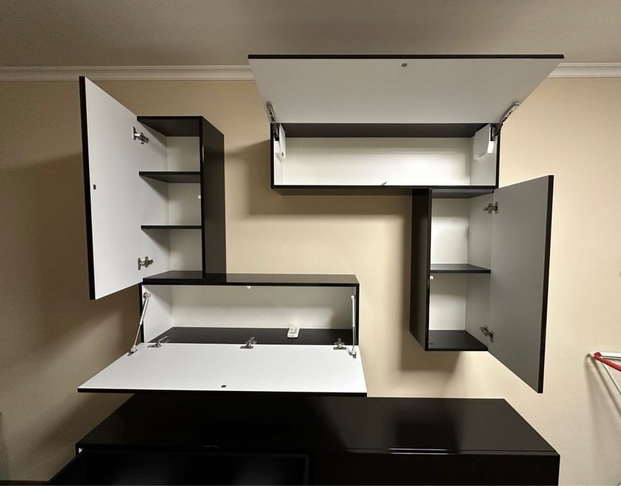 Подвесная стенка в гостиную.