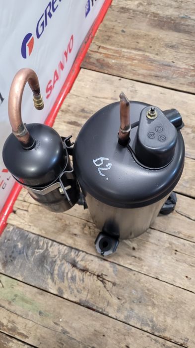 Компрессор " HITACHI " (6.2kw) R-22

SHV33YC6-U

Компрессор в доброму