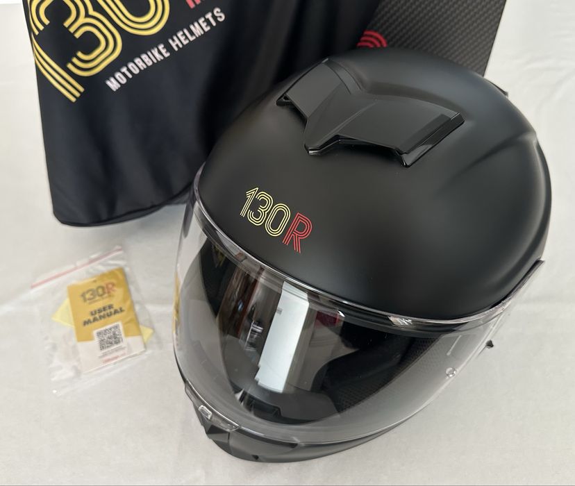 Capacete 130R Kashima fibra de vidro tamanho M NOVO