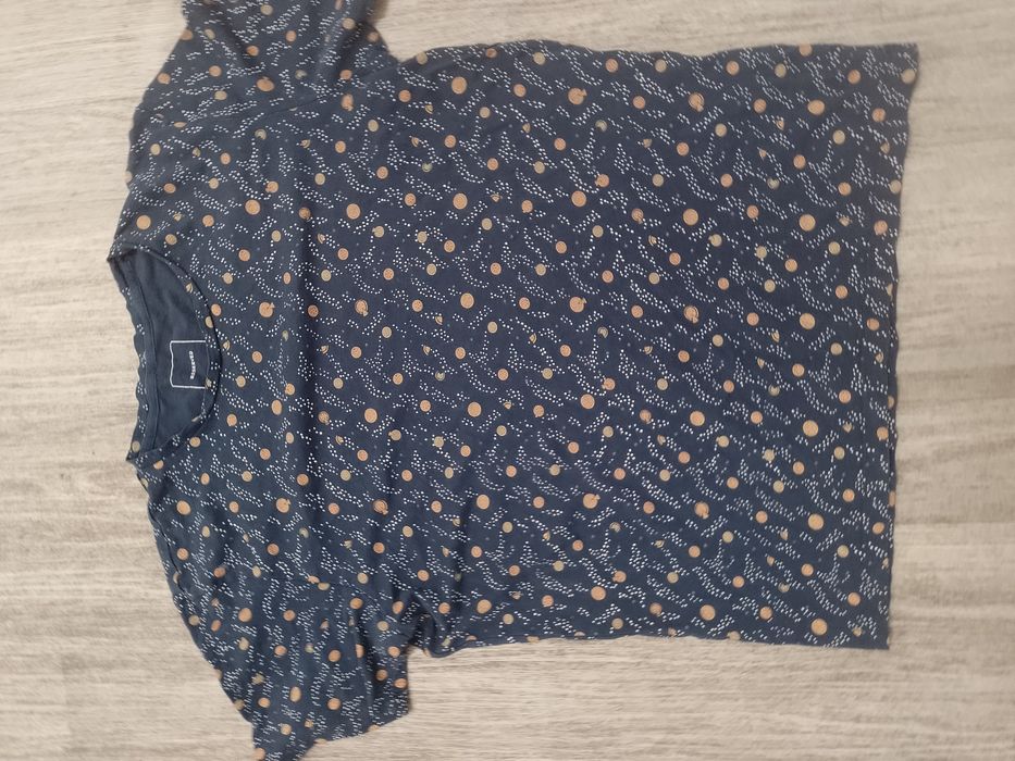Sprzedam t-shirt męski rozmiar M firmy Reserved.