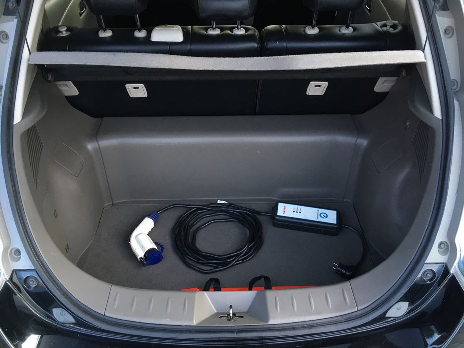 Nissan leaf, нісан ліф, електромобіль, електрокар, 24 кВт