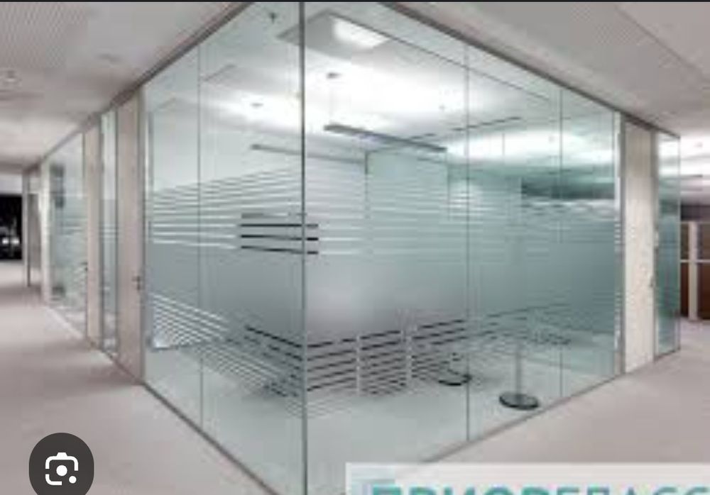 Душові кабіни,Скляні перегородки в душ,скляні двері,гартоване скло,скл