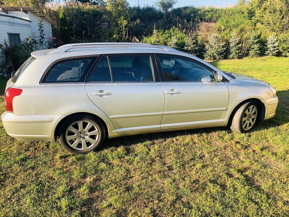 Sprzedam Toyote Avensis 1,8 vvti + LPG z 2007 roku