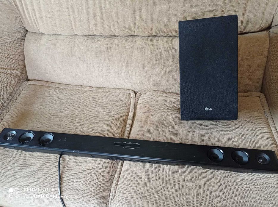 Coluna de som LG