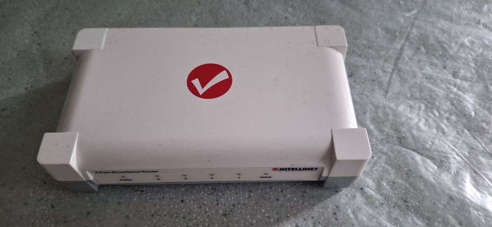 Маршрутизатор Intellinet 4-Port