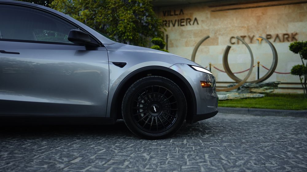 Продається Tesla Model Y Juniper 2025 AWD