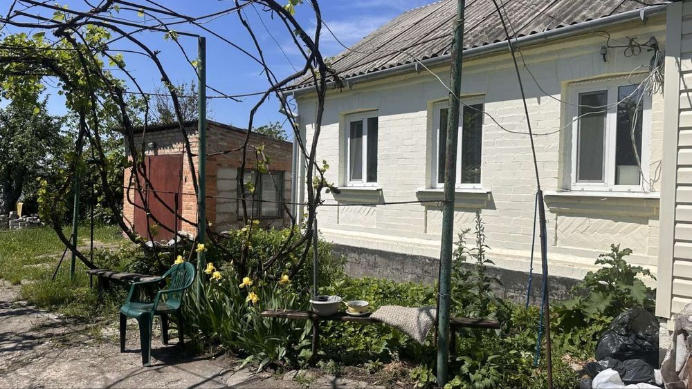 Продаж затишного будинку смт Рокитне