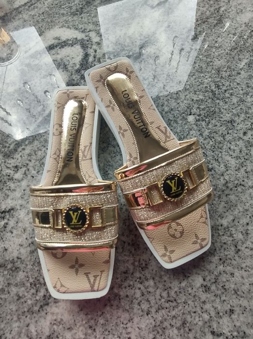 Klapki LouisVutton nowe