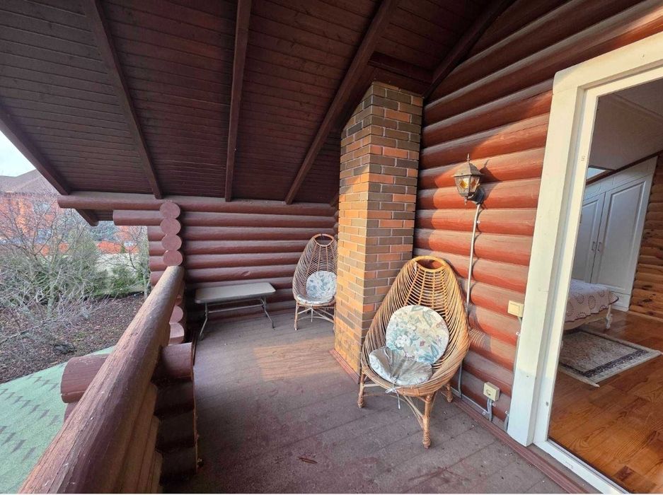 Нові Петрівці продаж будинку зруб 185 м кв 8соток