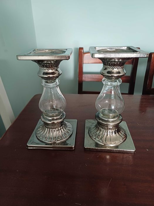 Par de Castiçais da Gato Preto mais Velas