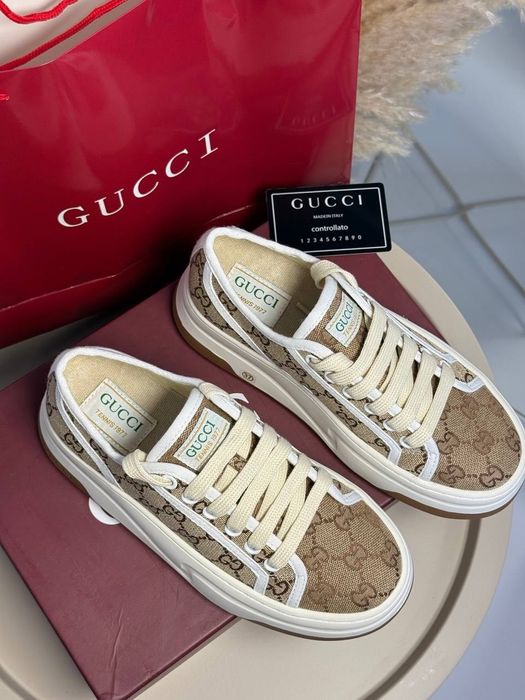Sneakersy Gucci na platformie  trampki