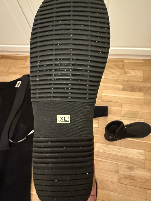 Sprzęt do nurkowania. Skafander, jacket, kaptur