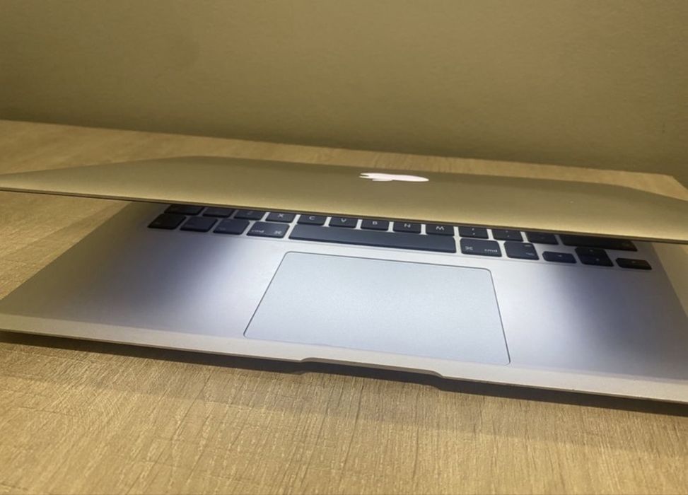 Macbook air 13 Polegadas late 2015 NVME