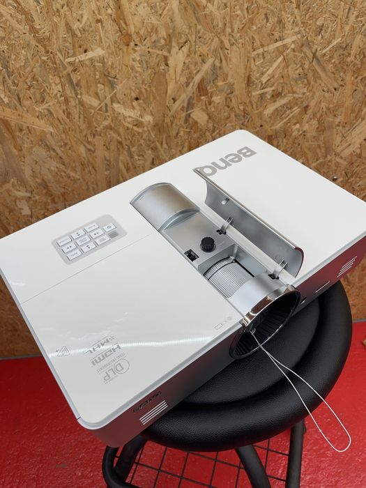 Projektor rzutnik BenQ SW921+   5000 ANSI